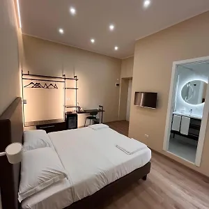 Colosseum Deluxe , Roma Italia